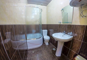 Забронировать отель в Местии